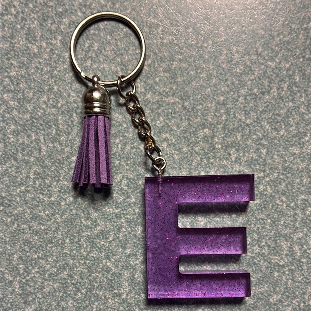 Purple Glitter initial Letter E Keyring